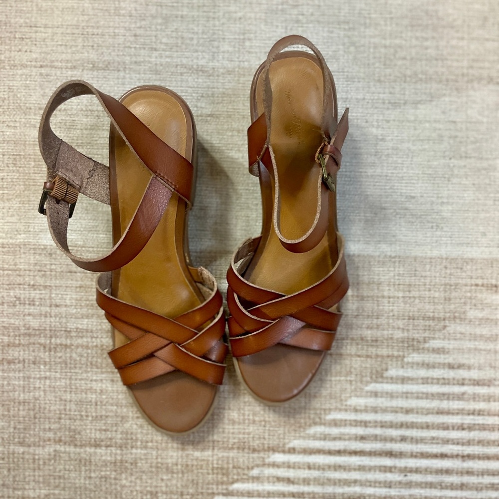 Universal Thread Faux Leather Block Heel Sandals | 11 | Retro | EUC | Cognac